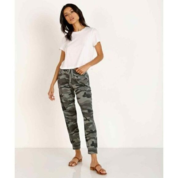 Splendid Pants - Splendid Lakeside Camo Joggers Army Green High Rise Pull-On Straight Leg Pants S